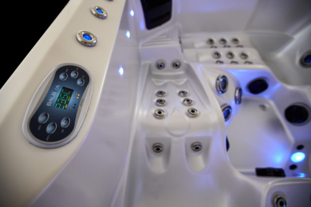 Гидромассажный СПА бассейн Joyee SPA London-L